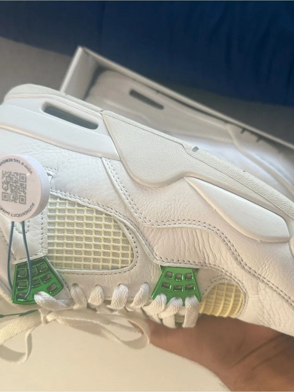 Jordan 4 metallic green